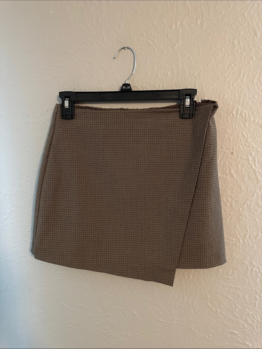 Abercrombie & Fitch Taupe Houndstooth Wrap Mini Skirt